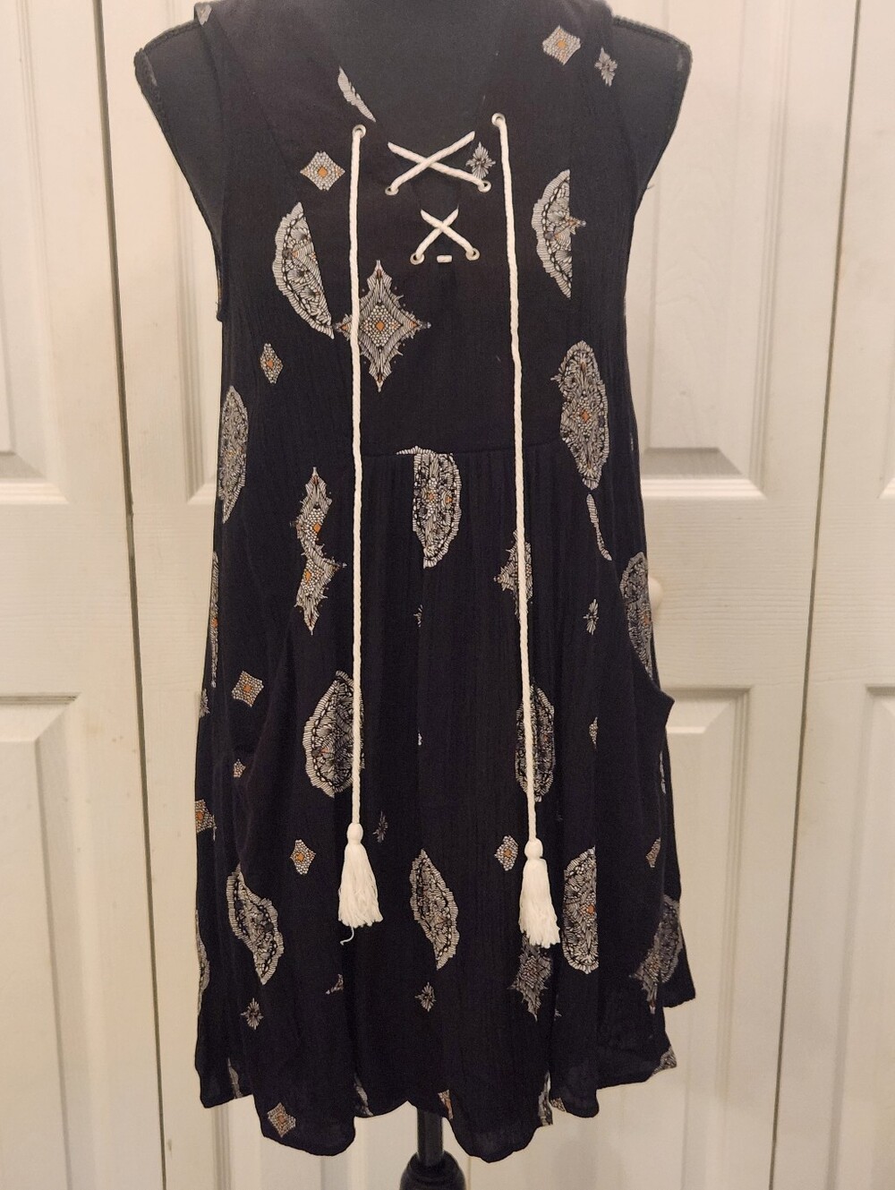 Entro Black Print Boho Tassel Lace-Up Sleeveless Dress